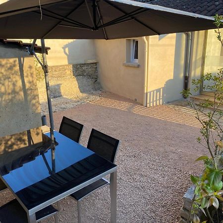 Montbellet Petite Maison En Pierre Au Calme Avec Exterieur מראה חיצוני תמונה