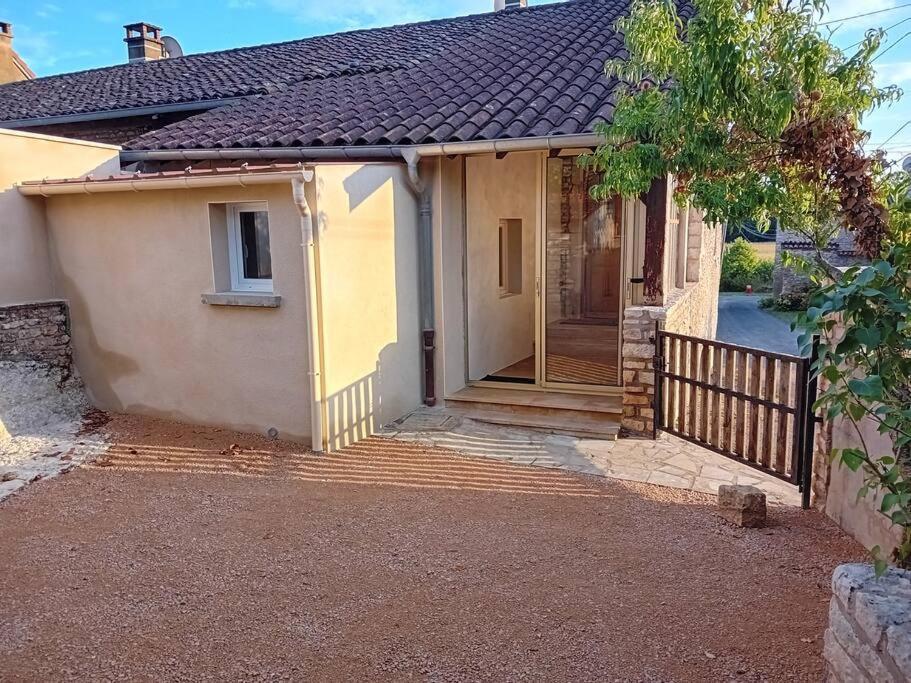 Montbellet Petite Maison En Pierre Au Calme Avec Exterieur מראה חיצוני תמונה