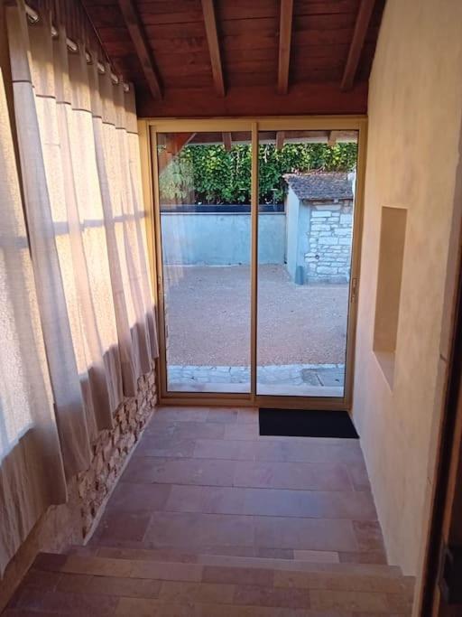 Montbellet Petite Maison En Pierre Au Calme Avec Exterieur מראה חיצוני תמונה